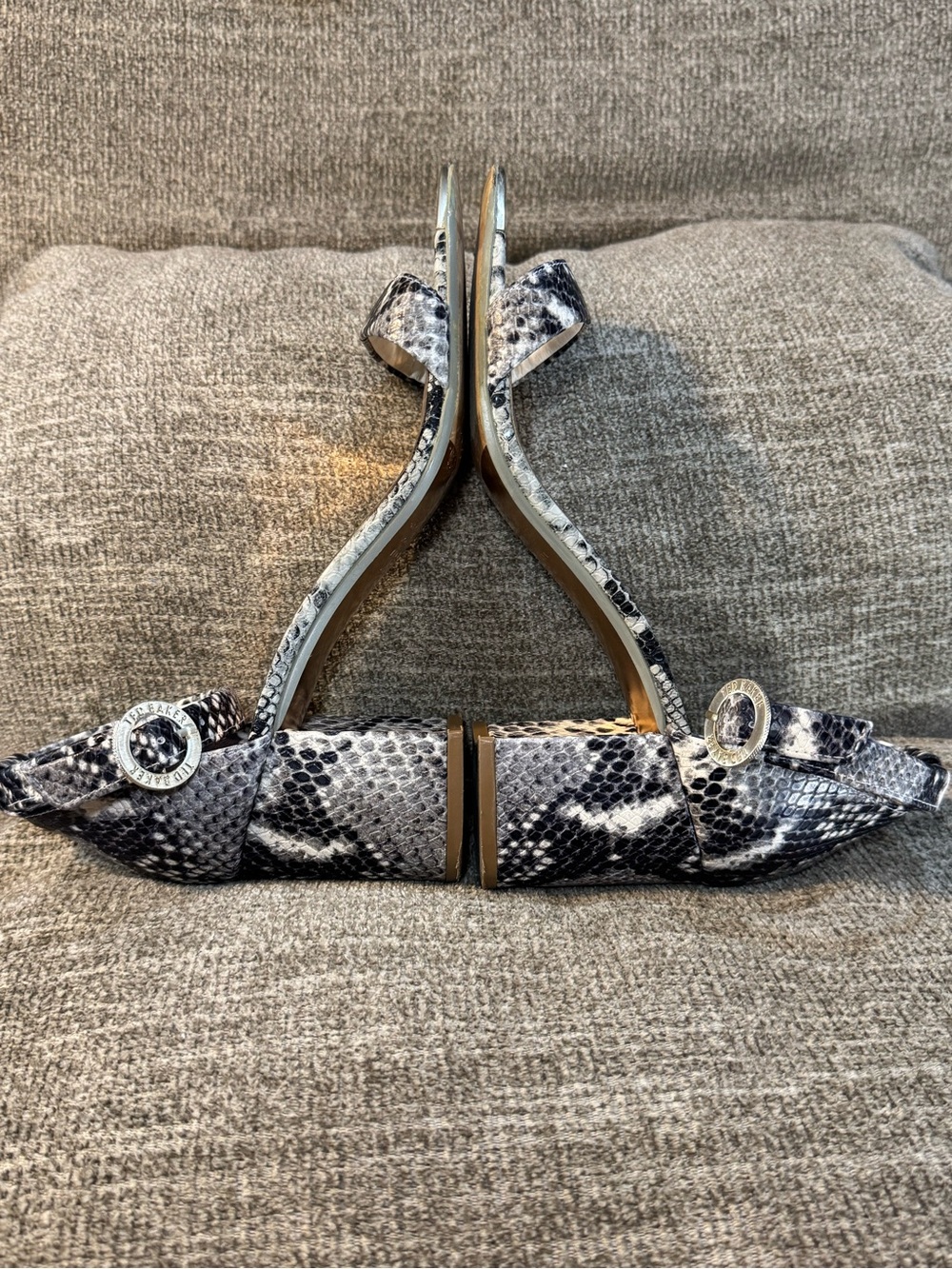 Ted Baker Black/Gray Snake Skin adjustable ankle strap block heel Size 9.5  40.5 - Picture 14 of 15